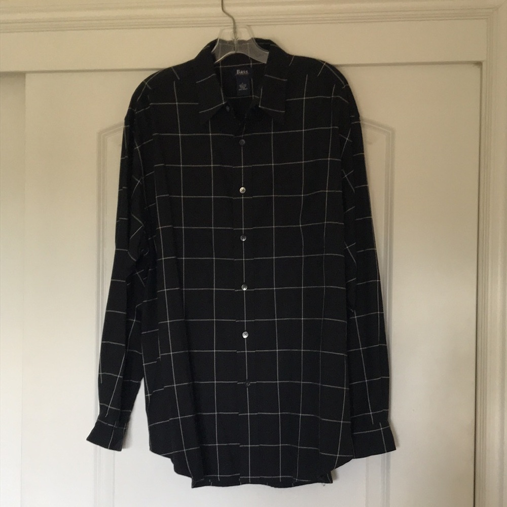 Bass Casual Collared Shirt, Black Long Sleeve Button Up, Men’s Button Down